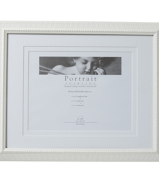 1 Window Photo Frame 35.5 x 45.7cm - Beading
