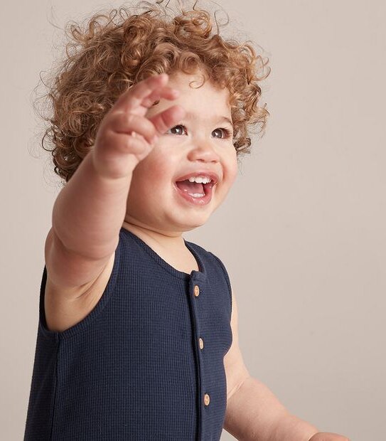 S23 249184_02 B PLAIN HENLEY WAFFLE ROMPER NAVY