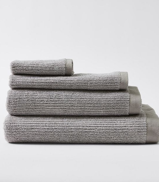 Classic Ribbed Hand Towel