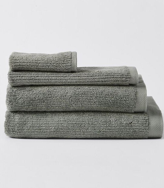 Classic Ribbed Bath Towel