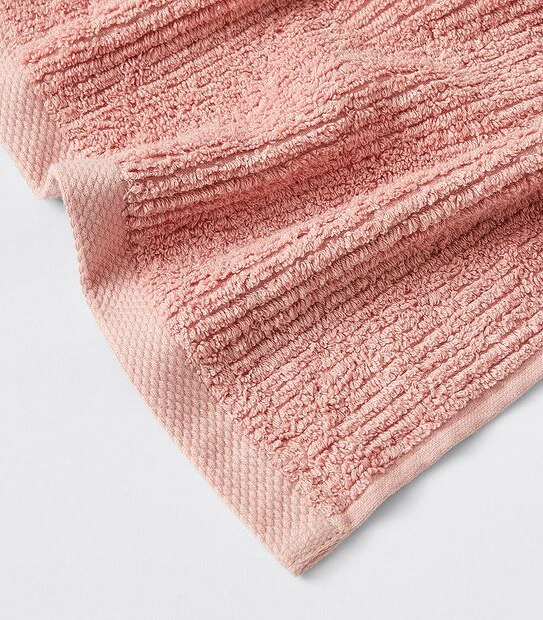 Classic Ribbed Bath Towel