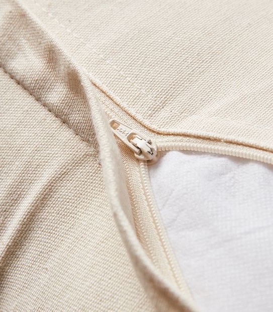 Avery Tufted Rectangle Cushion