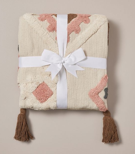 Lumis Aztec Tufted Throw