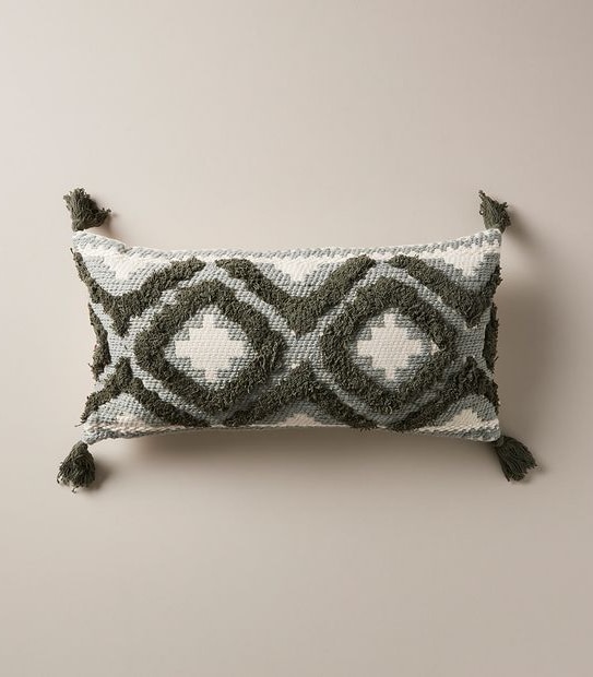 Avery Tufted Rectangle Cushion