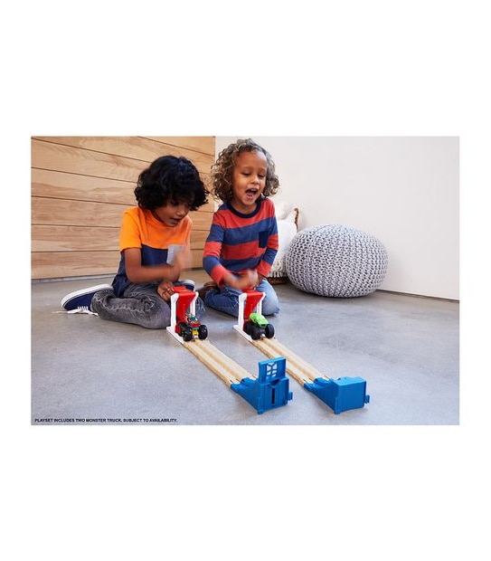 Hot Wheels Monster Trucks Double Destruction Play Set