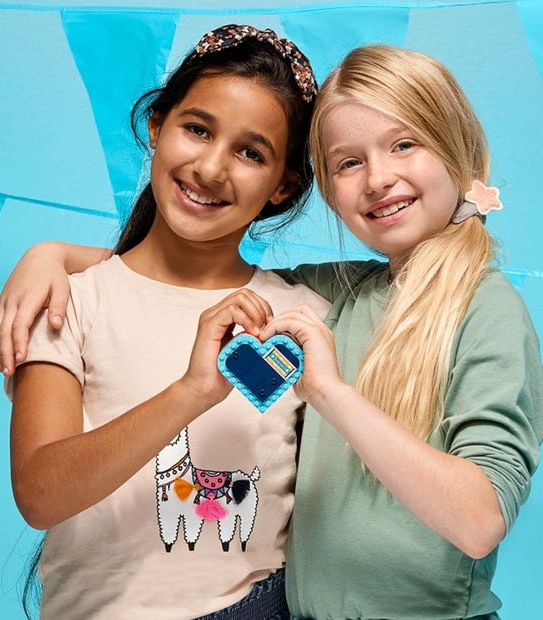 LEGO&reg; Friends Stephanie's Summer Heart Box 41386