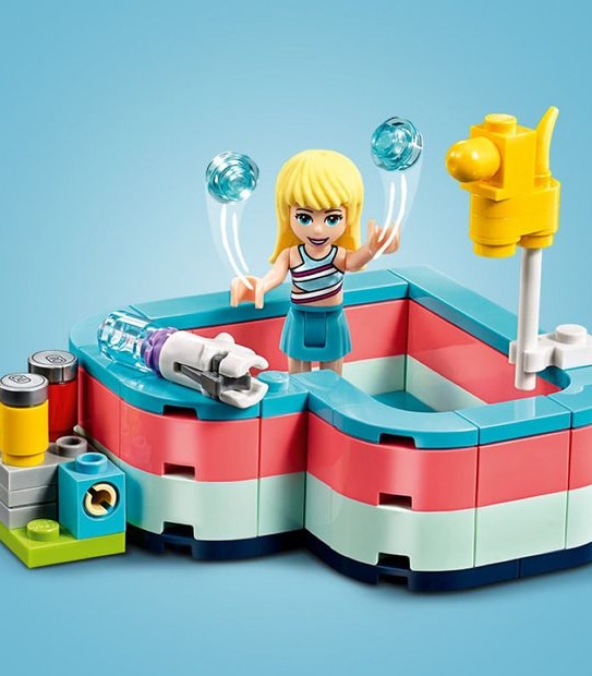 LEGO&reg; Friends Stephanie's Summer Heart Box 41386