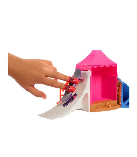 Hot Wheels Skate Amusement Park Skate Set, Playset