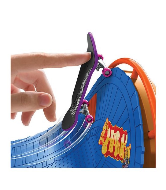 Hot Wheels Skate Amusement Park Skate Set, Playset