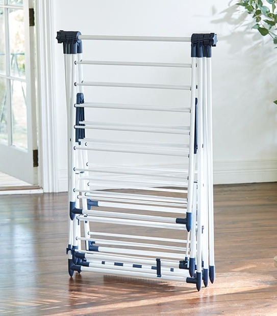 Expansive Clothes Airer