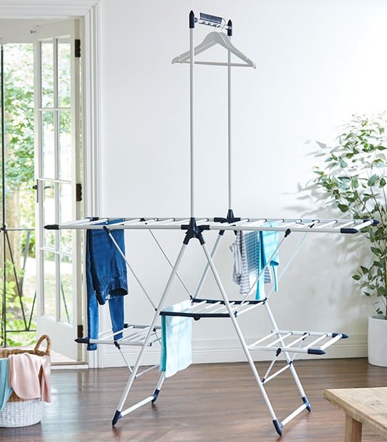 Expansive Clothes Airer