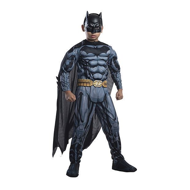 Batman costume size 4 DIY Knightmare Batman Costume In Batman v. Superman: Dawn of Justice, Bruce Wayne suffers from nightmares that portray the Man of Steel as an all-conquering dictator.