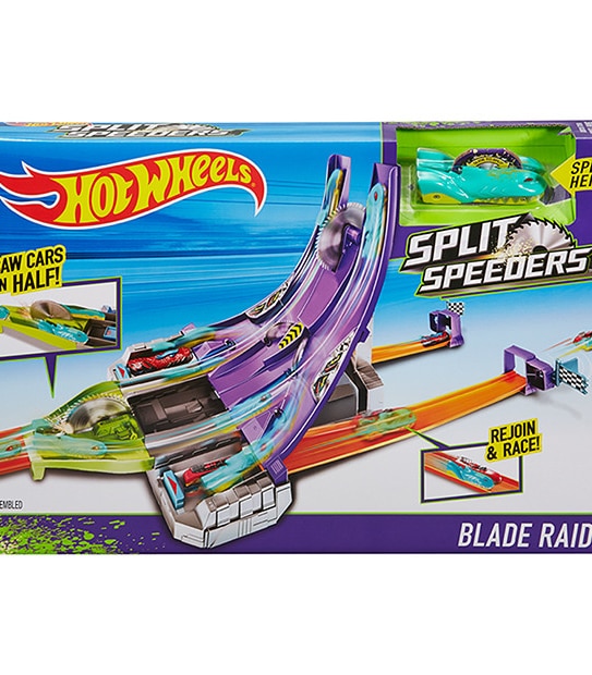 Hot Wheels&reg; Split Speeders&trade; Blade Raid&trade; Track Set 