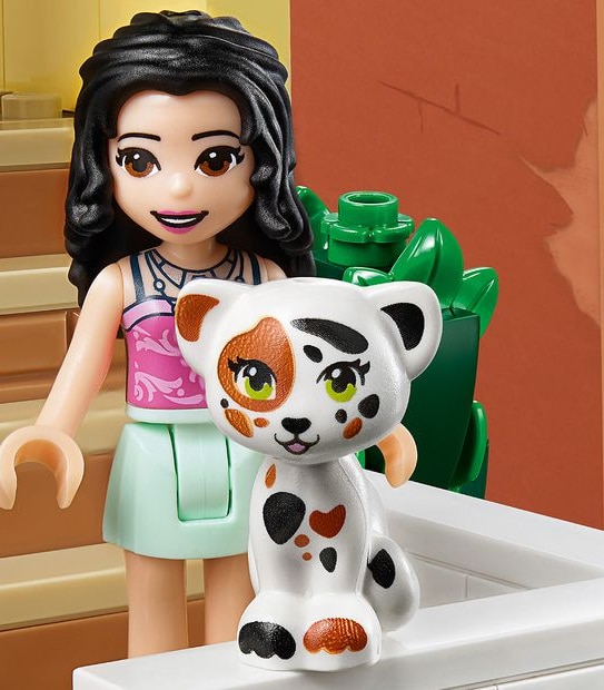 LEGO&reg; Friends Heartlake City Restaurant 41379