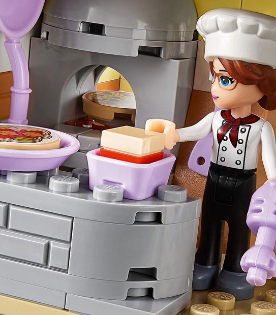 LEGO&reg; Friends Heartlake City Restaurant 41379
