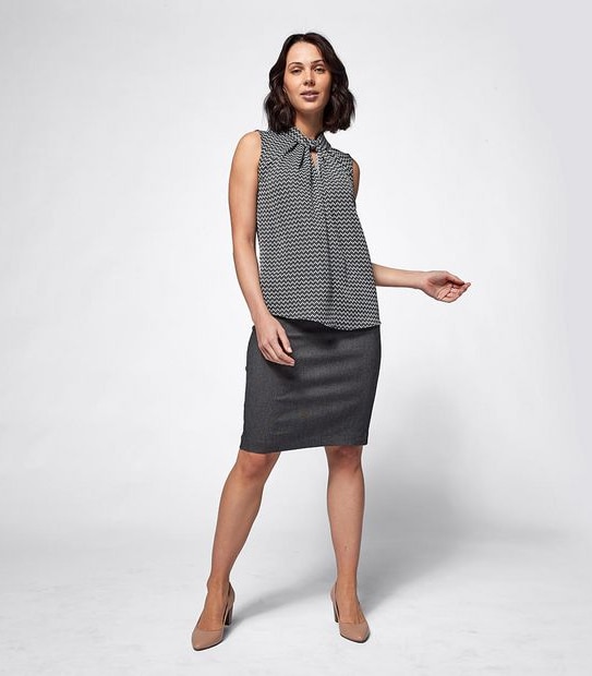 Preview Twist Neck Shell Top - Black/White Geo Lines