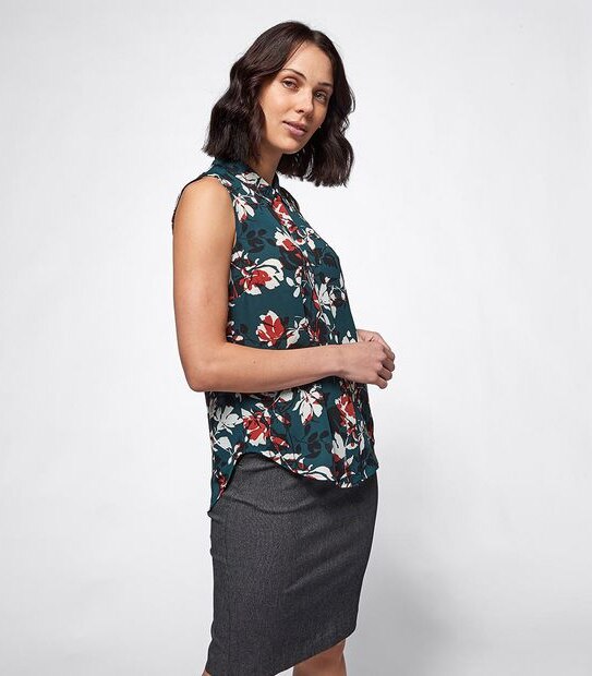 Preview Sleeveless Relaxed Blouse - Emarald Green Rose
