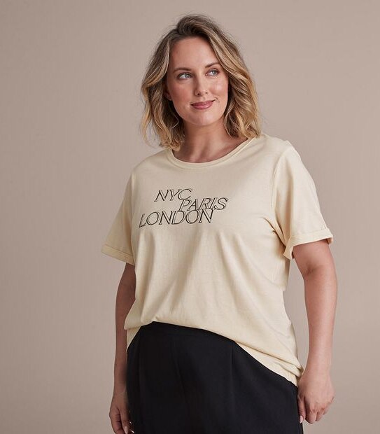 Curve Crew Neck Print T-Shirt