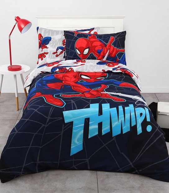 Spider-Man Flying Web Quilt Cover Set