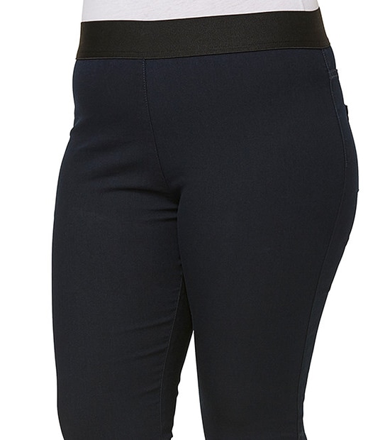Belle Curve Capri Jeggings - Indigo 3 of 5