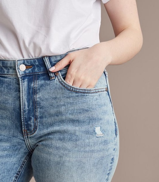 Tash Mid Rise Ankle Length Girlfriend Jeans