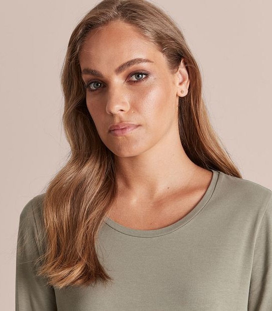 Organic Cotton Long Sleeve Crew Neck T-Shirt