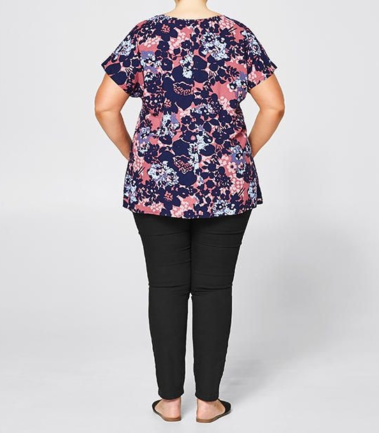 Belle Curve Blockbuster Top