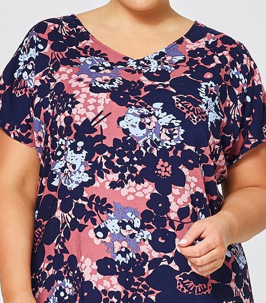 Belle Curve Blockbuster Top