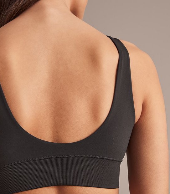 Bonds Bases Scoop Crop Top; Style: WT97T