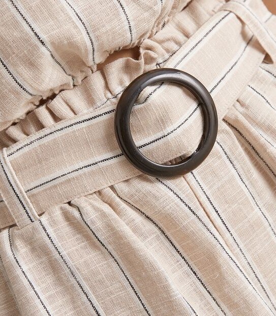 Linen Blend Buckle Waist Shorts