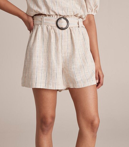 Linen Blend Buckle Waist Shorts