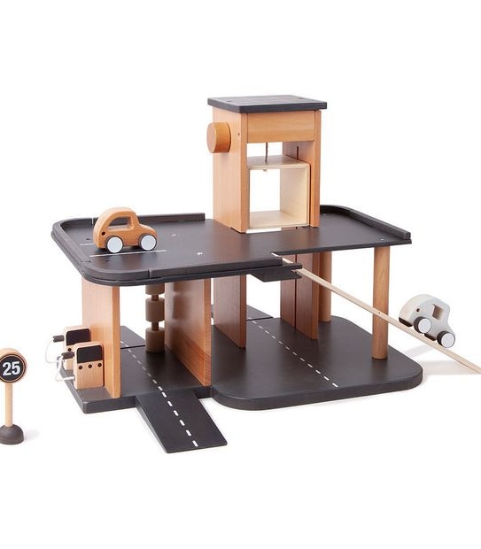 Makker Wooden Garage
