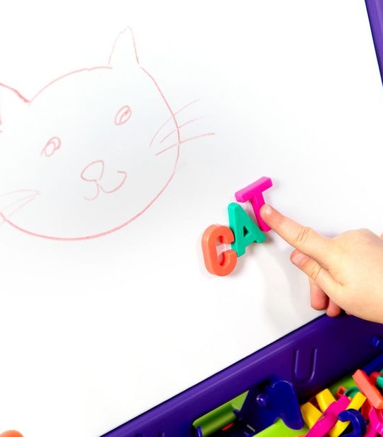 Magnetic Drawing Easel