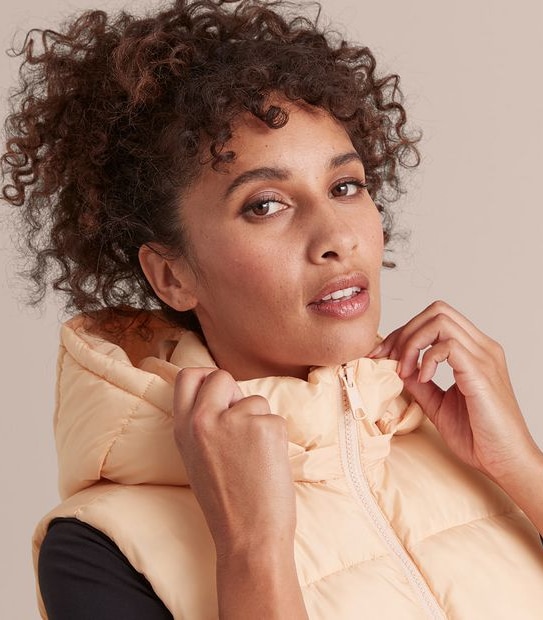 Active Hooded Puffer Vest