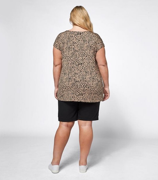 Belle Curve Pleated V-Neck T-Shirt