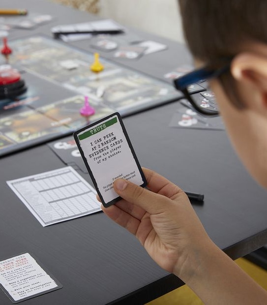 Cluedo Liars Edition - Family Board Game