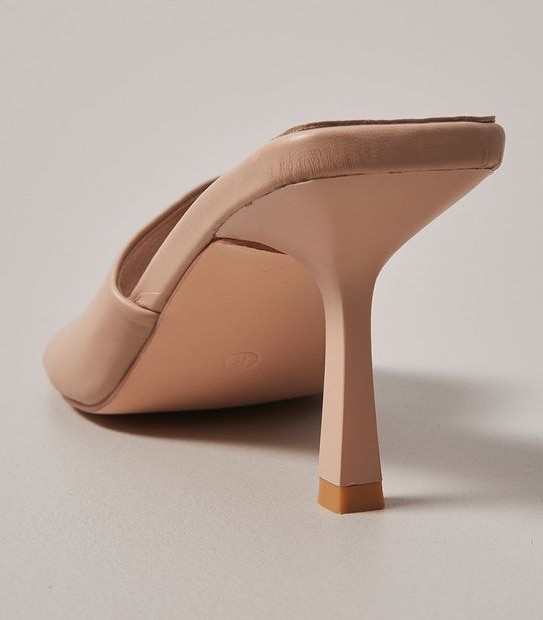 W CHARLIE NUDE SQUARE TOE HEELED MULE  SIZE 6-11