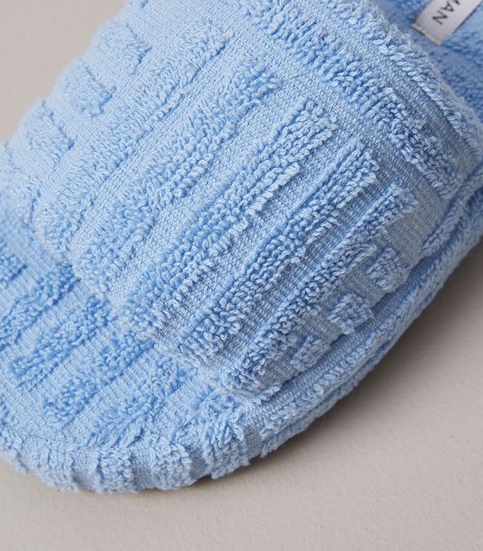 W KIMMI SOFT BLUE TERRY POOL SLIDE  SIZE 6-11