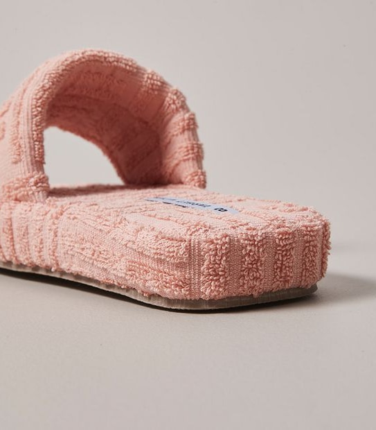 W KIMMI PEACH NECTAR TERRY POOL SLIDE  SIZE 6-11