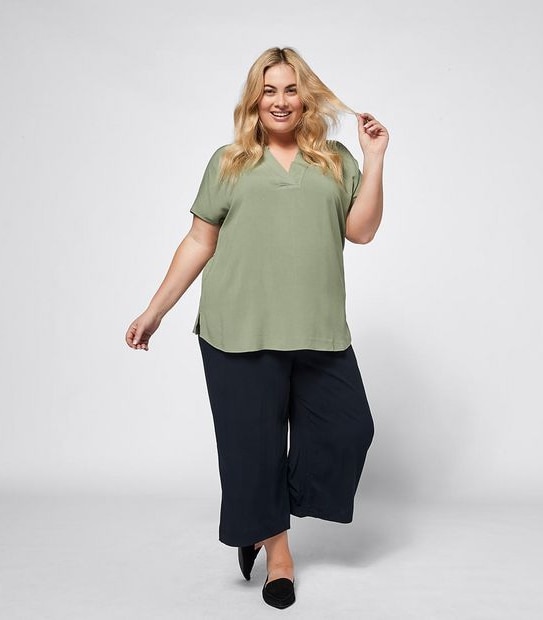 Belle Curve Wide Leg Crop Pants