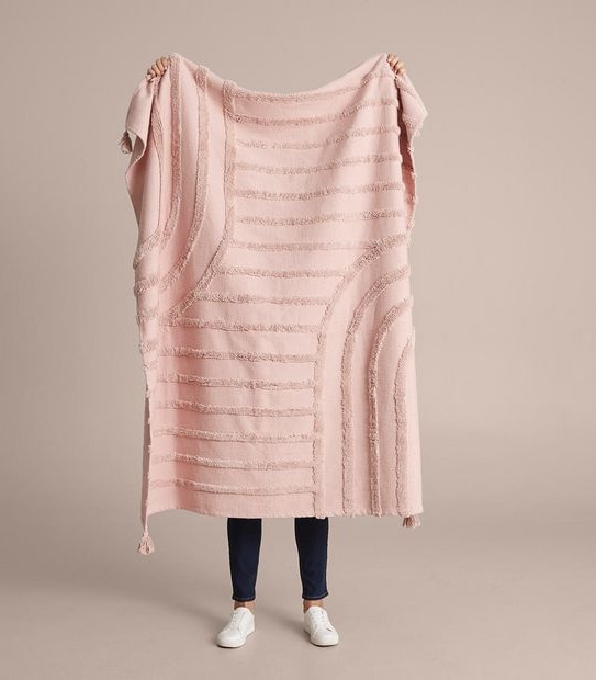 Aisha Arch Tufted Throw