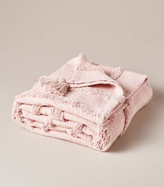Aisha Arch Tufted Throw