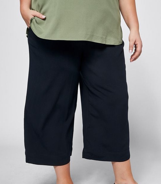 Belle Curve Wide Leg Crop Pants