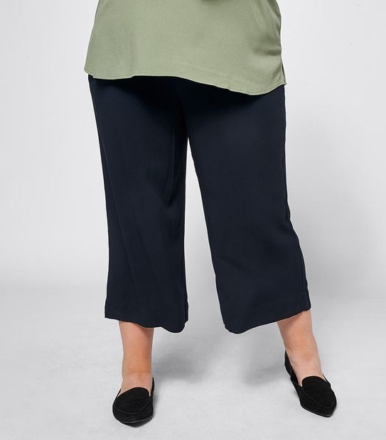 Belle Curve Wide Leg Crop Pants