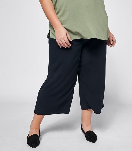 Belle Curve Wide Leg Crop Pants