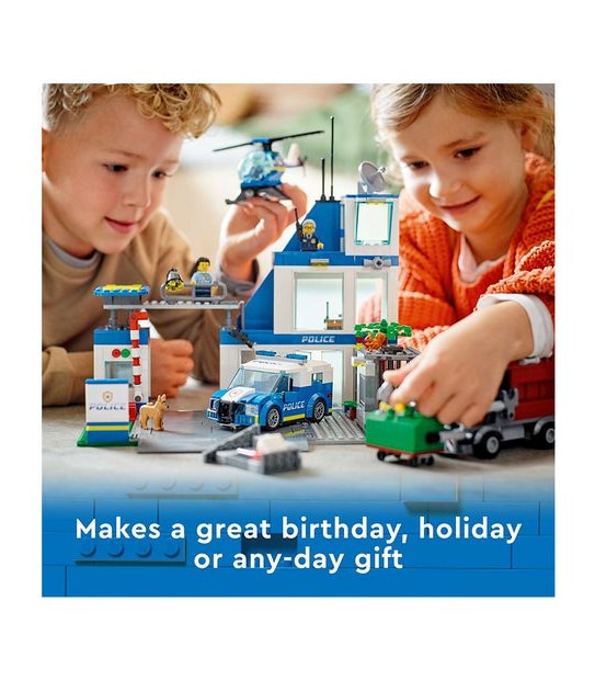 LEGO&reg; City Police Station 60316