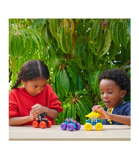 Hot Wheels Monster Trucks Colour Reveal Water Blaster - Assorted*