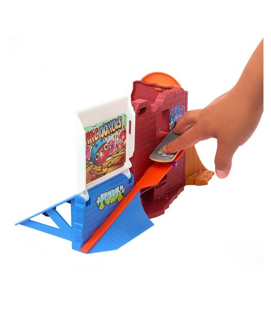 Hot Wheels Skate Drop In Skate Set - Assorted*