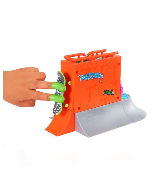 Hot Wheels Skate Drop In Skate Set - Assorted*