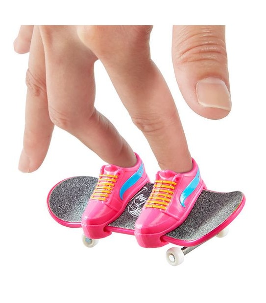 Hot Wheels Skate Collector Set - Assorted*